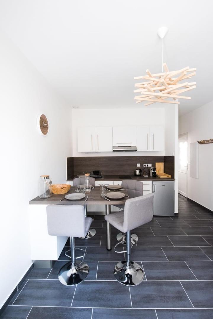 Le Hirvi - Cocon Zen Et Epure A 10Min Vieux Lyon Lägenhet Exteriör bild