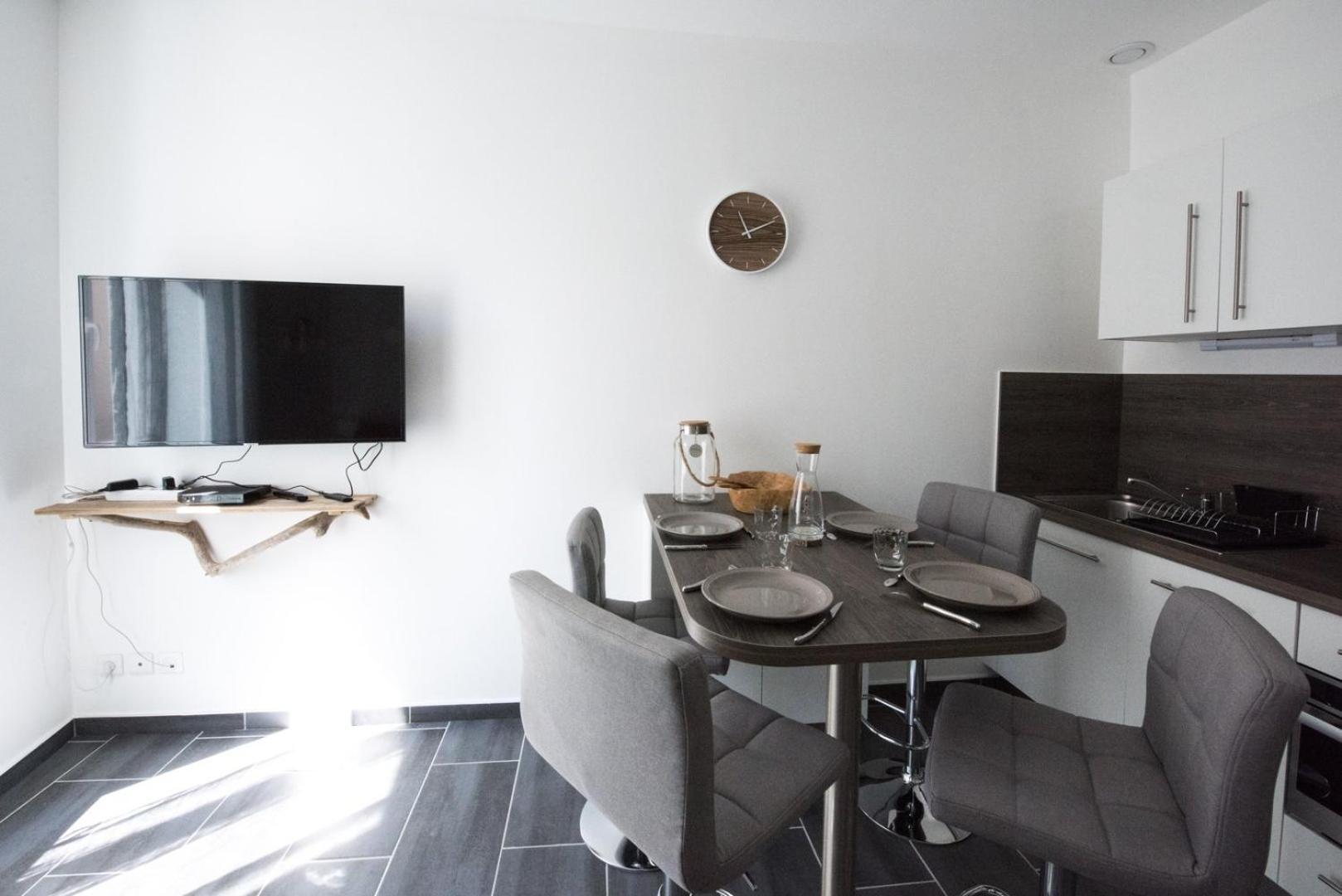 Le Hirvi - Cocon Zen Et Epure A 10Min Vieux Lyon Lägenhet Exteriör bild